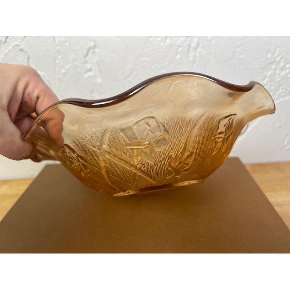 Vintage Marigold Depression Glass Iris & Herringbone Jeannette Ruffled Bowl - Picture 9 of 10